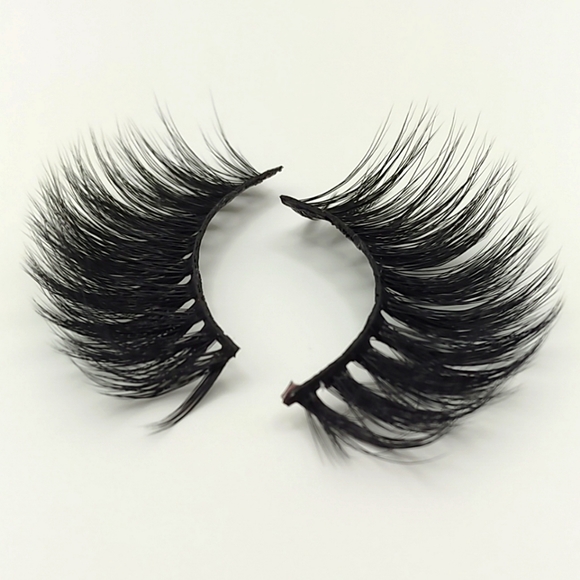 CosmicFlutter (Style #H632) 20-23mm Cruelty-Free 3D Mink Lash - Picture 12 of 16